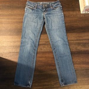 Low rise 2000s jeans
